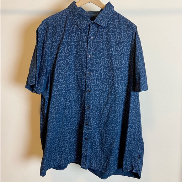 Perry Ellis Button Down Short Sleeve Shirt - Picture 1 of 7